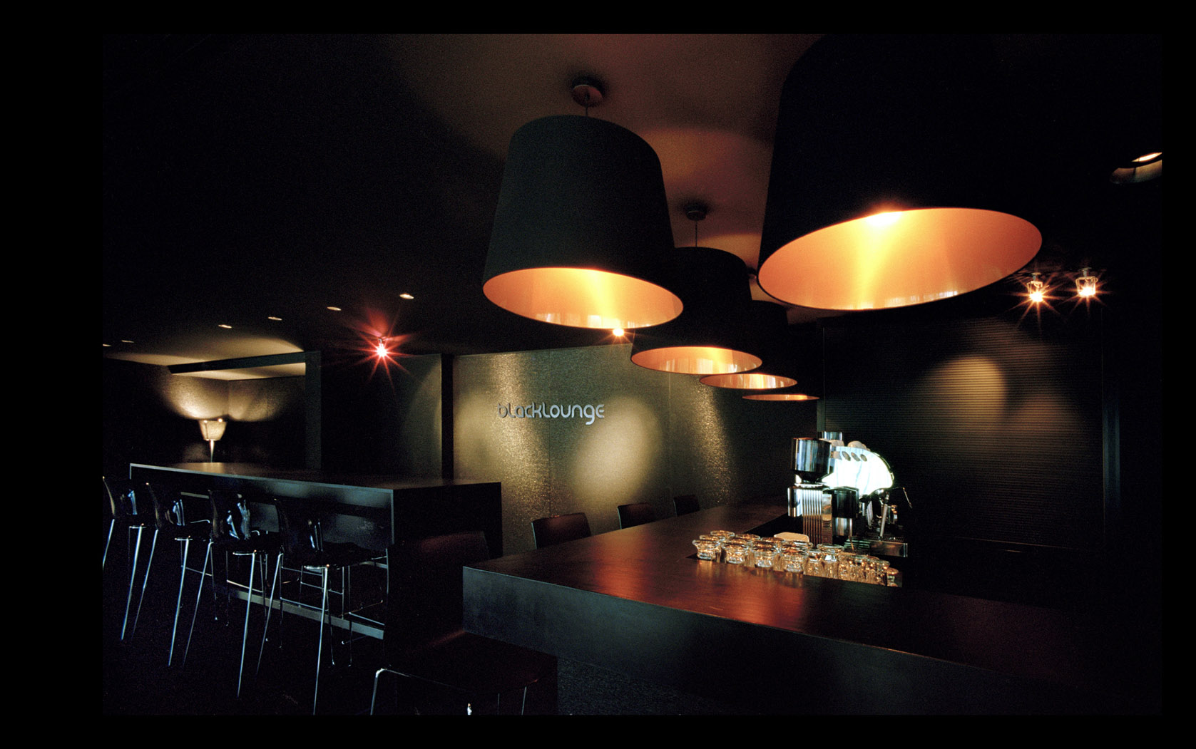 chm 023 black lounge.jpg